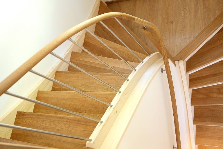 062a2707da98ede926ddb6078b2a025d wh treppe referenz1 768 c 72 - Wohlgensinger wh-treppe-referenz1